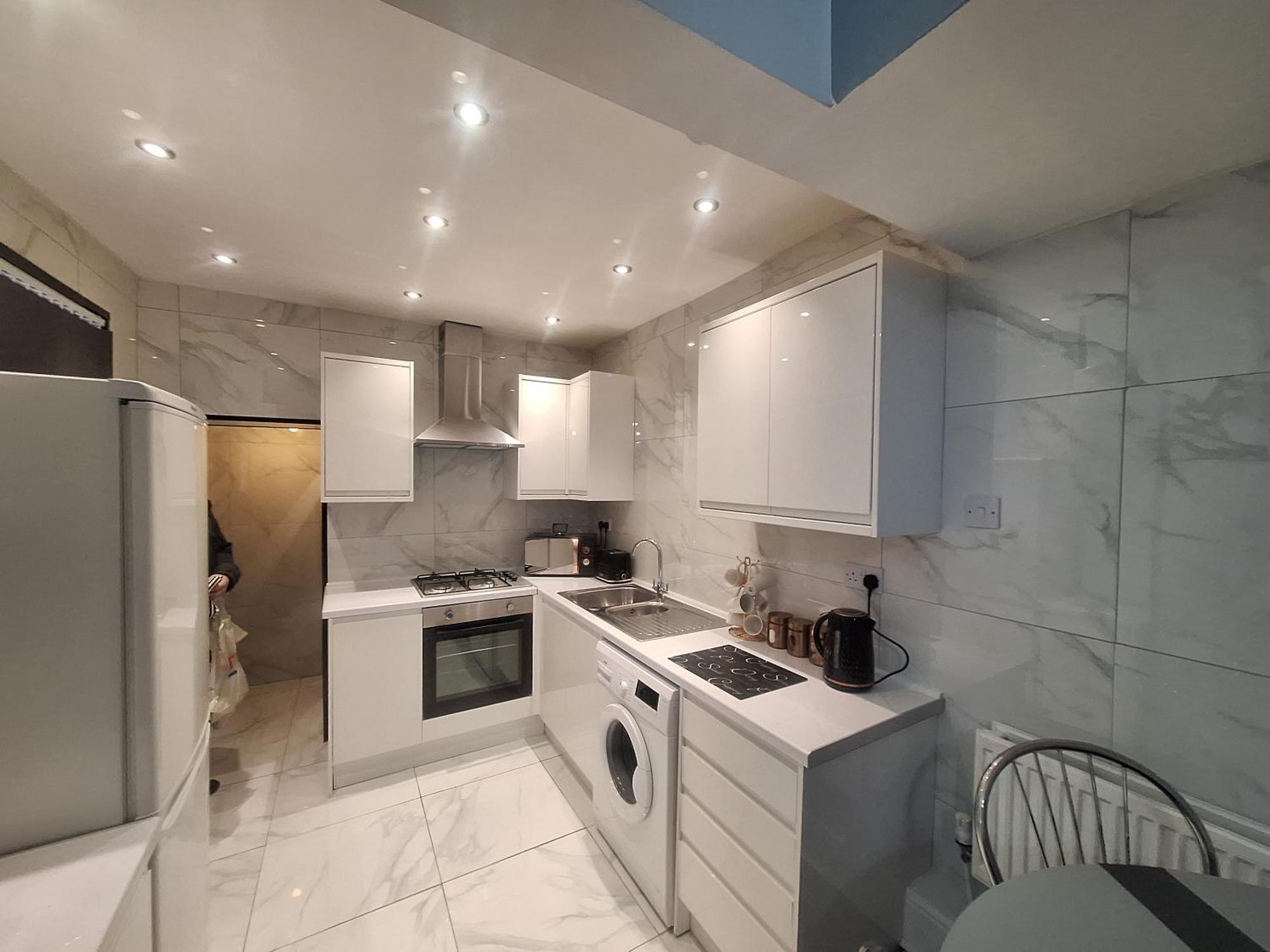 Holiday home Family House Sleeps 10 *